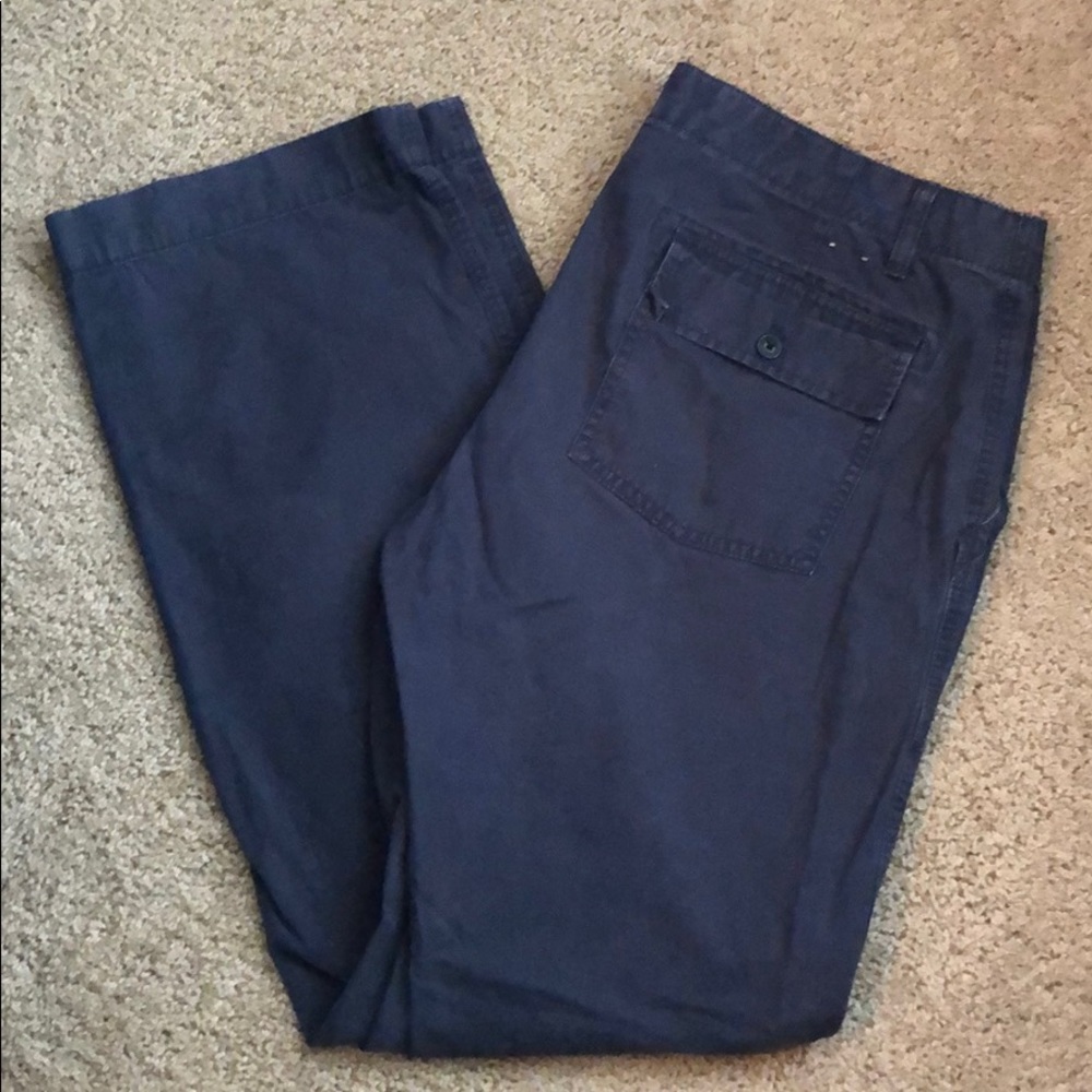 Gap men’s navy chino/cargo